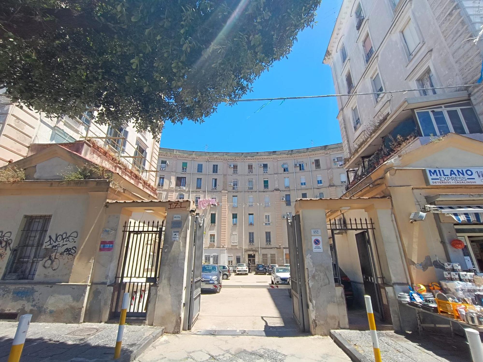 Bnb Etnuvio, Double Rooms In Νάπολη Εξωτερικό φωτογραφία